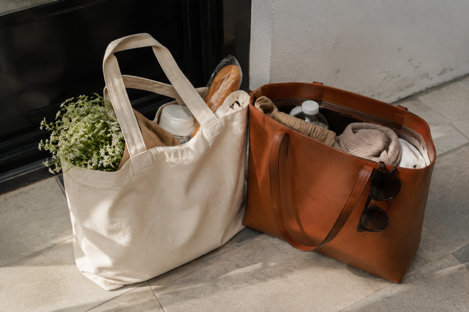 Canvas Tote vs Leather Tote for Weekend Errands