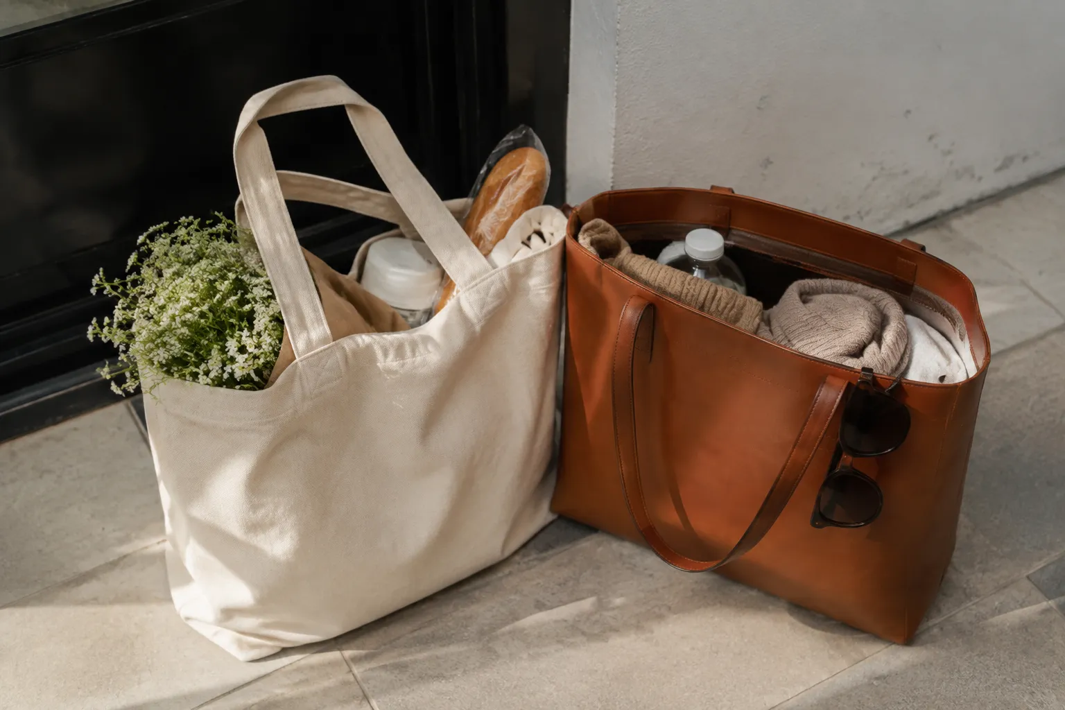 Canvas Tote vs Leather Tote for Weekend Errands
